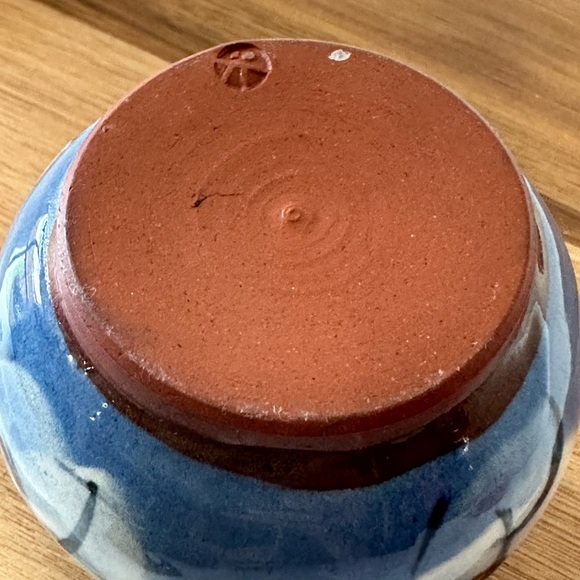 Pottery fenestrated candle votive Stamped Hand painted Blue w/ white flower - Picture 5 of 7